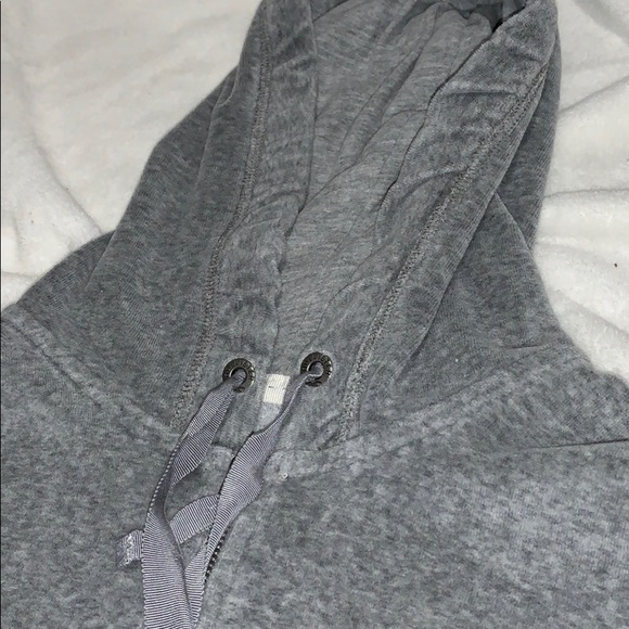 Hollister Velvet Cropped Zip Up Hoodie - Picture 10 of 11